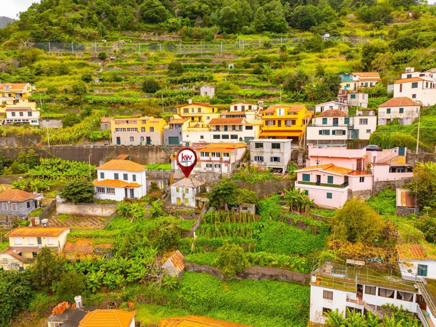 小楼房或独栋别墅出售在Estrada da Levada Da Rocha s/n - 照片
