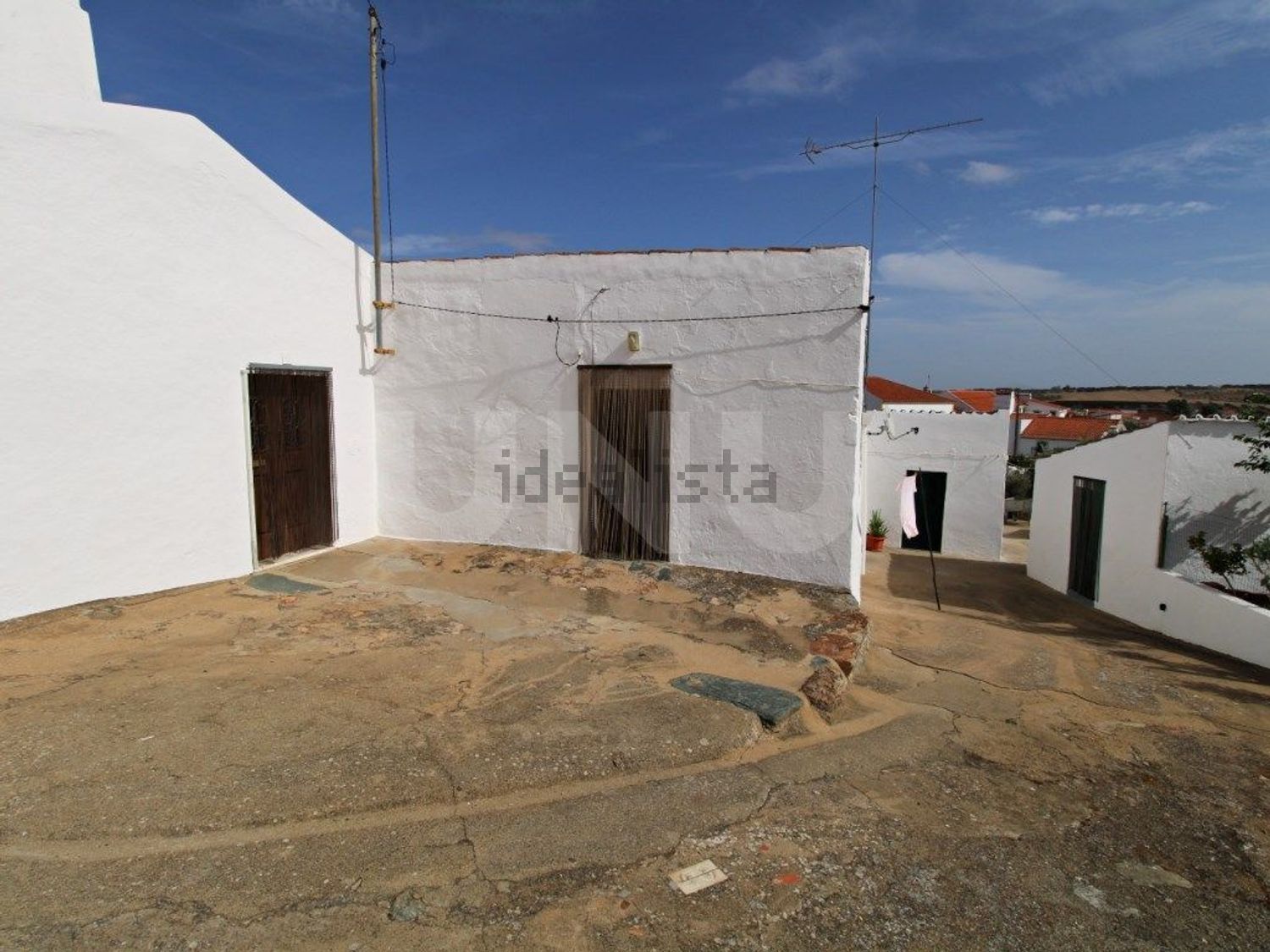 小楼房或独栋别墅出售在Travessa da R. de Évora, 8 - 外立面