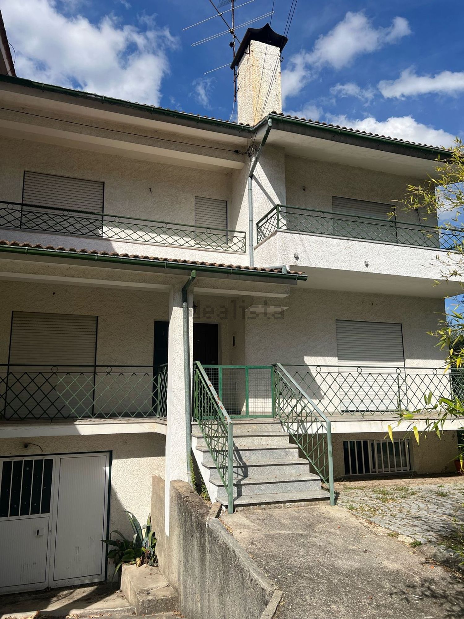 出租房间在Estrada Municipal 597, 171 - 入口 / 出口