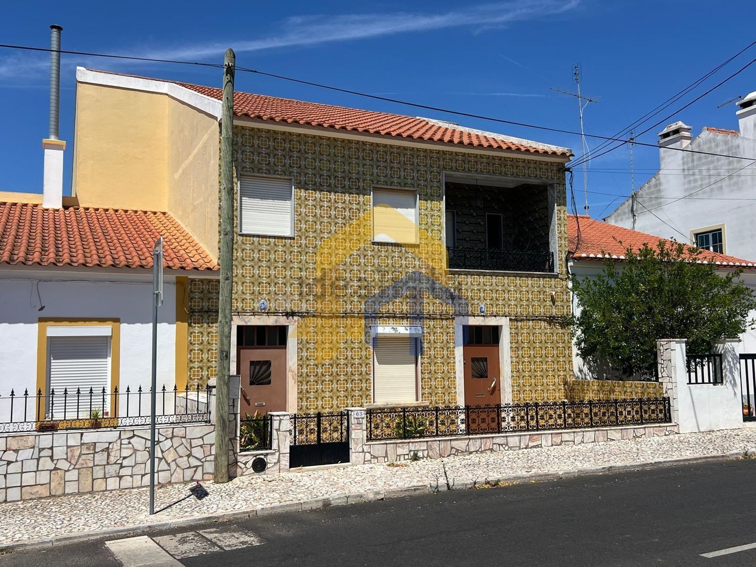 小楼房或独栋别墅出售在Santa Maria e Santo André - 露台