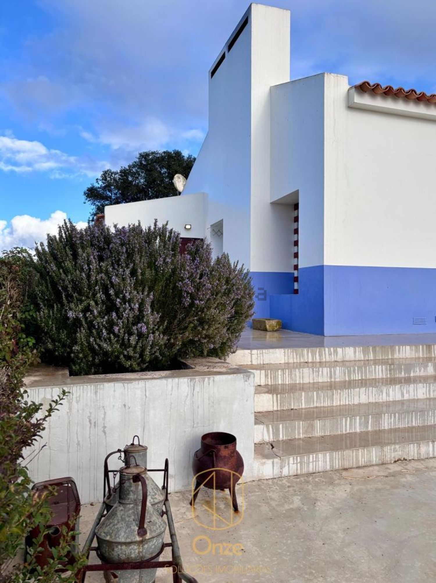 小楼房或独栋别墅出售在Garvão e Santa Luzia - 外立面