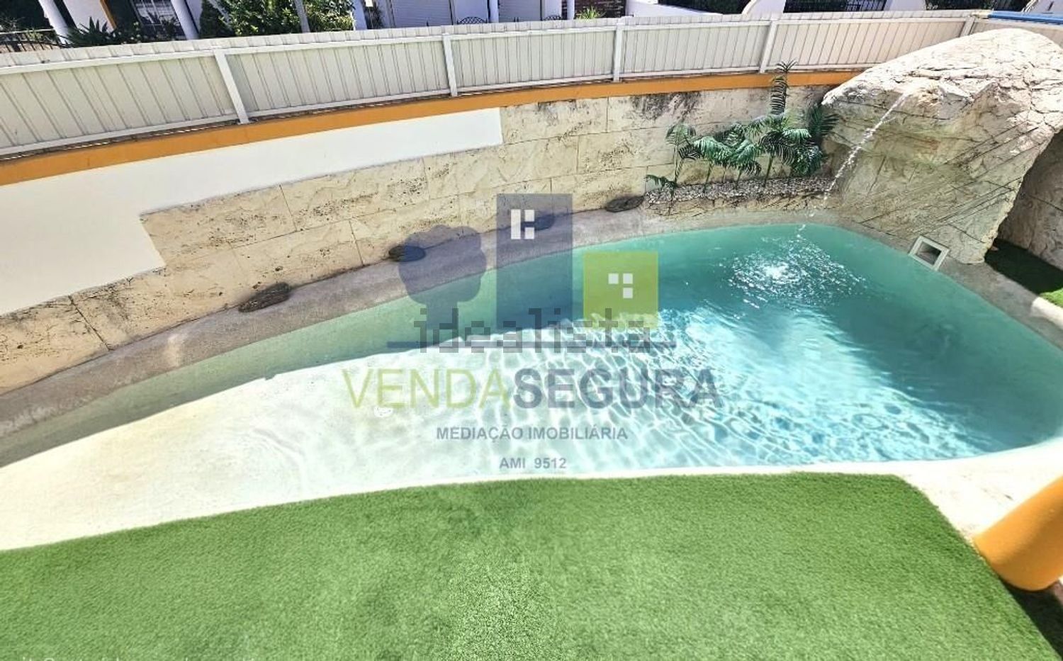 小楼房或别墅出售在Salvador e Santa Maria da Feira - 游泳池