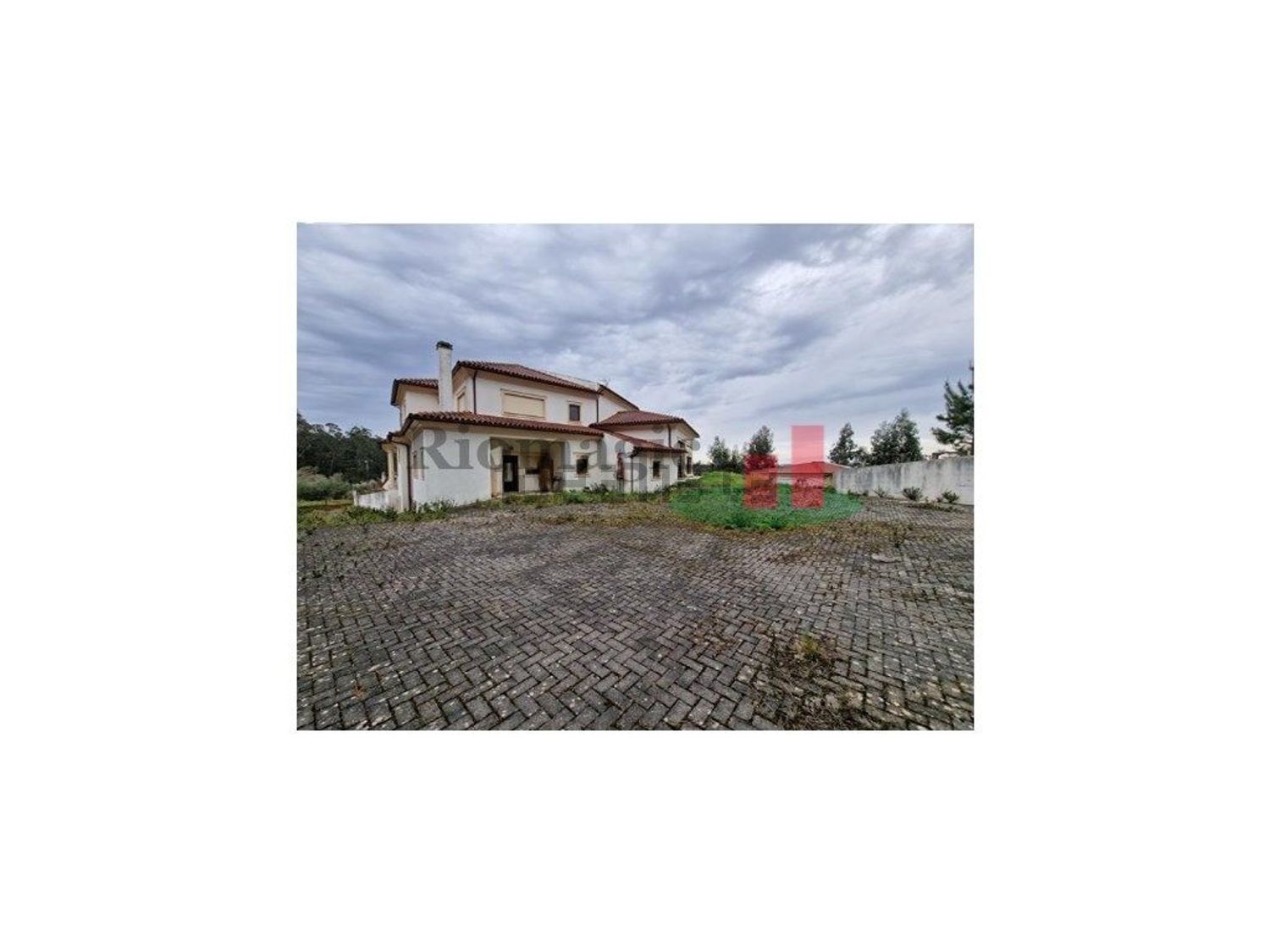 小楼房或独栋别墅出售在Rua do Cemitério, 55 - 外立面