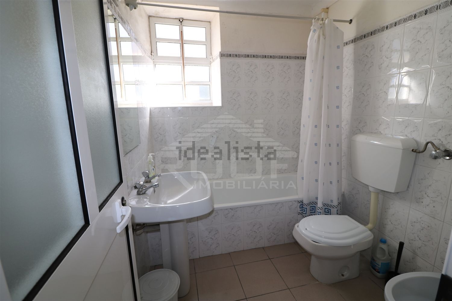 小楼房或独栋别墅出售在Vila Nova da Baronia - 卫生间