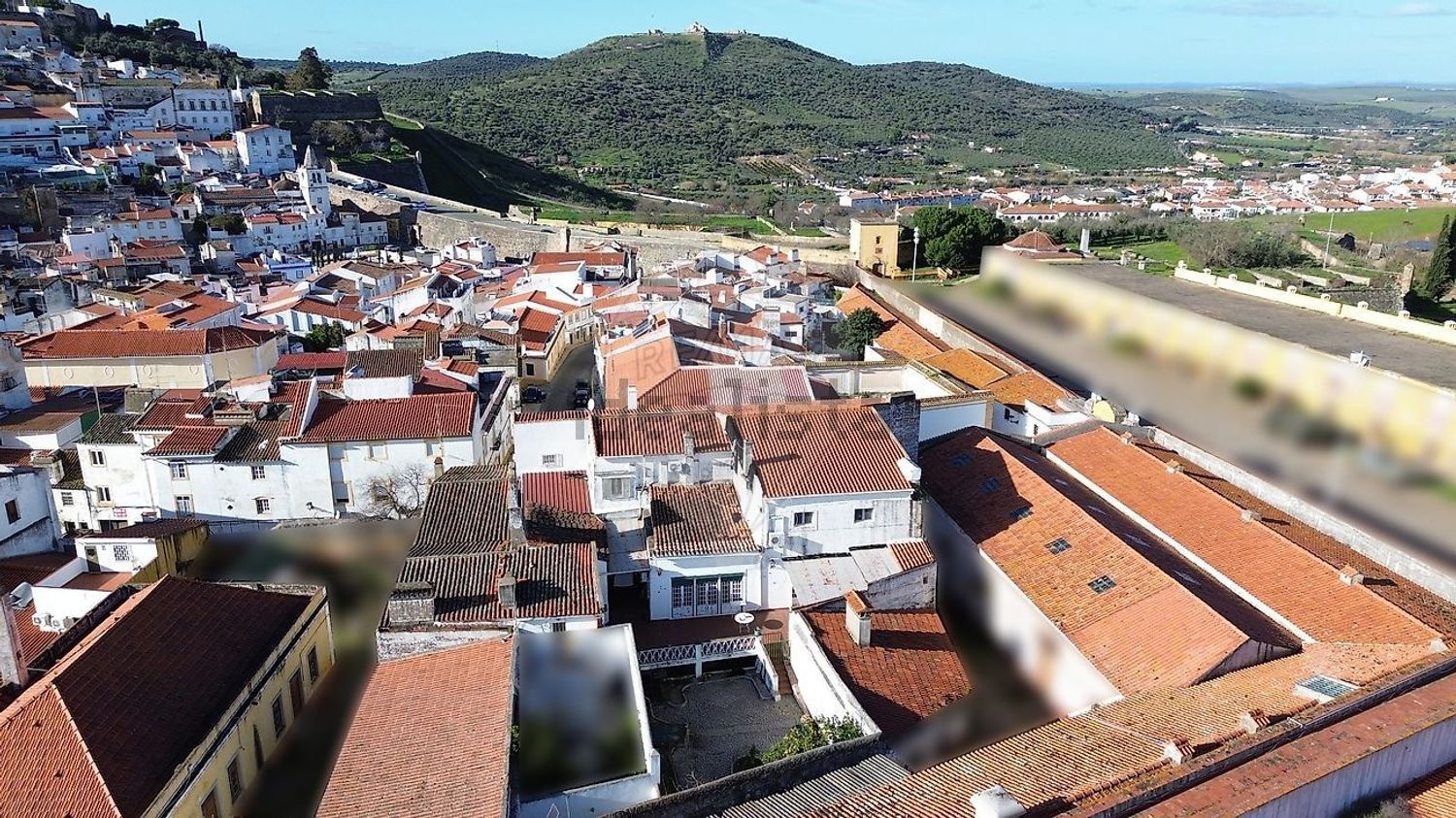 小楼房或独栋别墅出售在Beco do Quartel - 照片