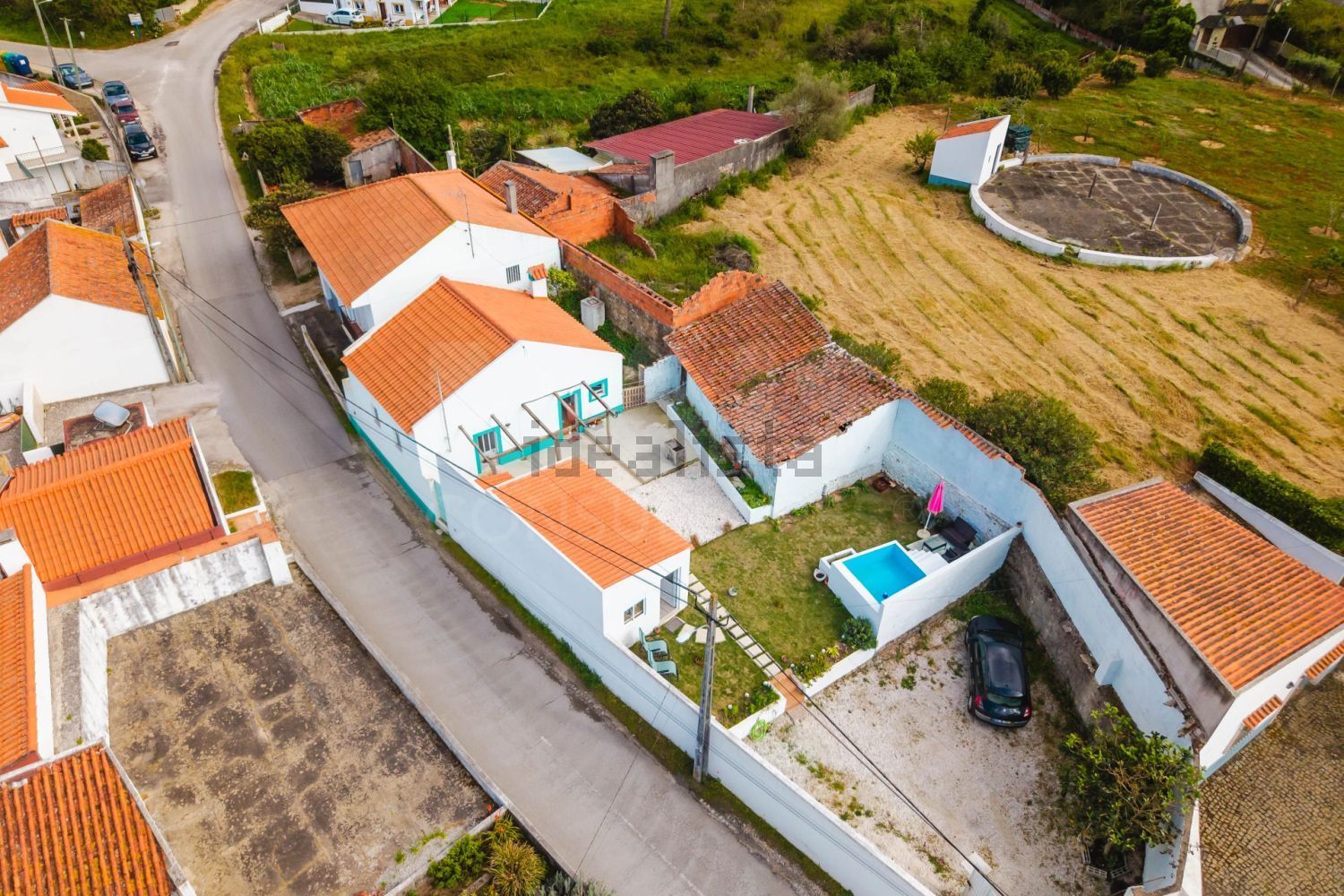 小楼房或别墅出售在Famalicão - 游泳池