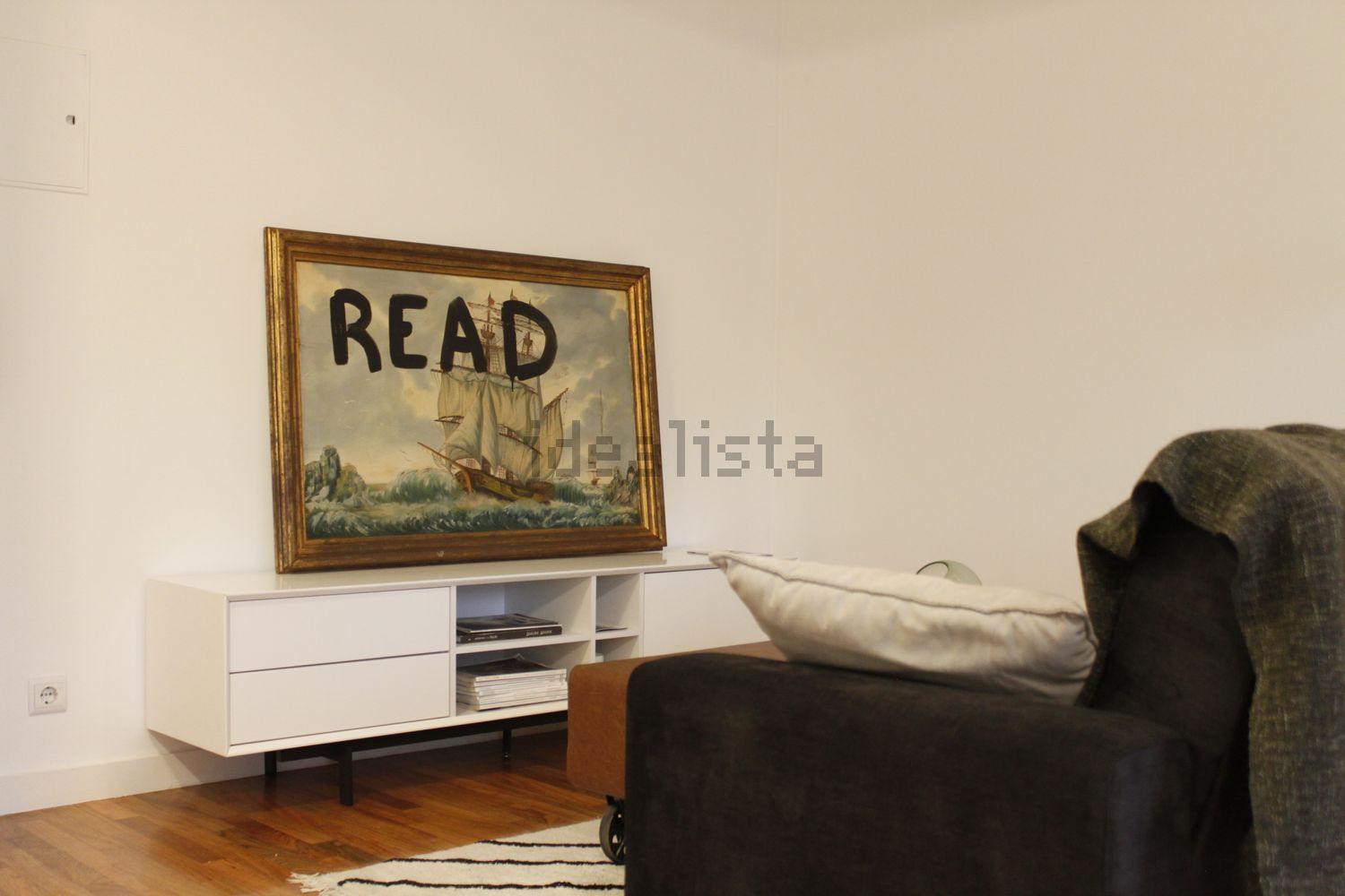 出租公寓 t1在Rua Irmãos Roby, 187 - 客厅