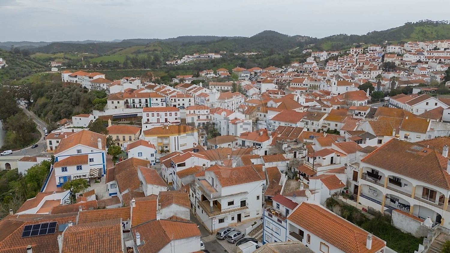 小楼房或独栋别墅出售在São Salvador e Santa Maria - 照片