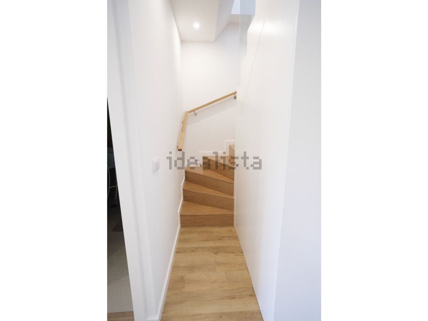 复式公寓出售在Rua da Quinta de Abade, 30 - 详情
