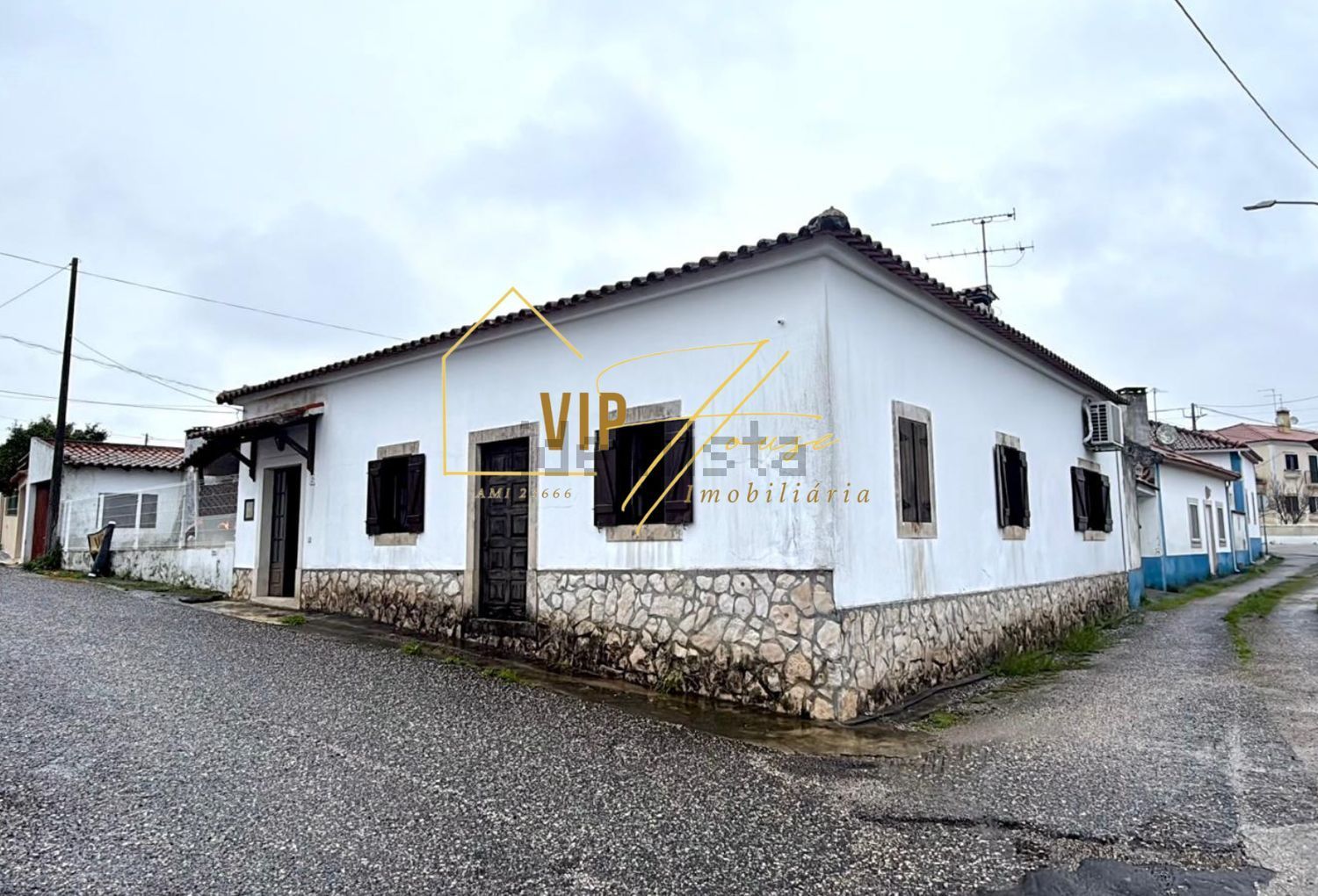 小楼房或独栋别墅出售在Rua da Fonte, 2 - 外立面