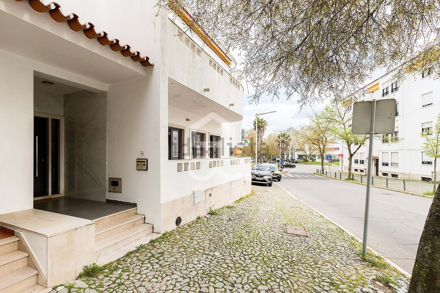 小楼房或独栋别墅出售在Rua Frei José Maria Évora, 4 - 外立面