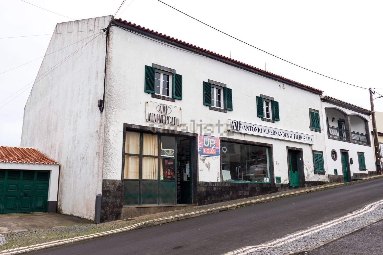 小楼房或独栋别墅出售在Beco das Courelas, 5 - 视线