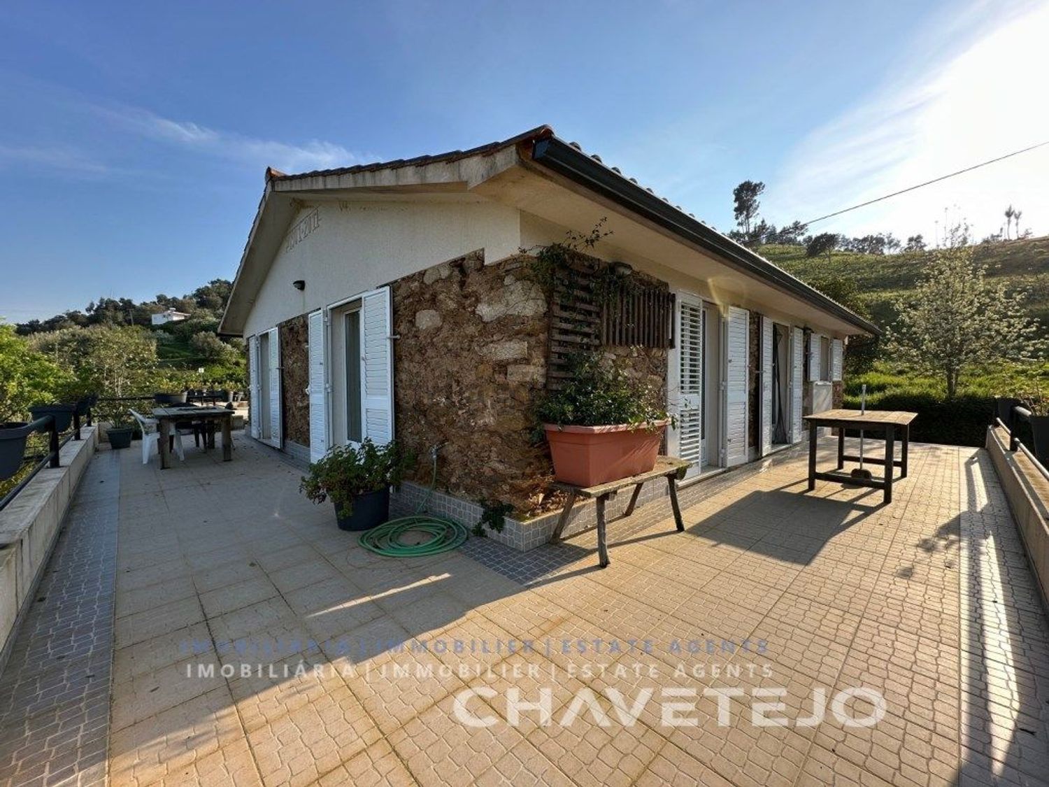 小楼房或独栋别墅出售在Rua da Albufeira, 71 - 外立面