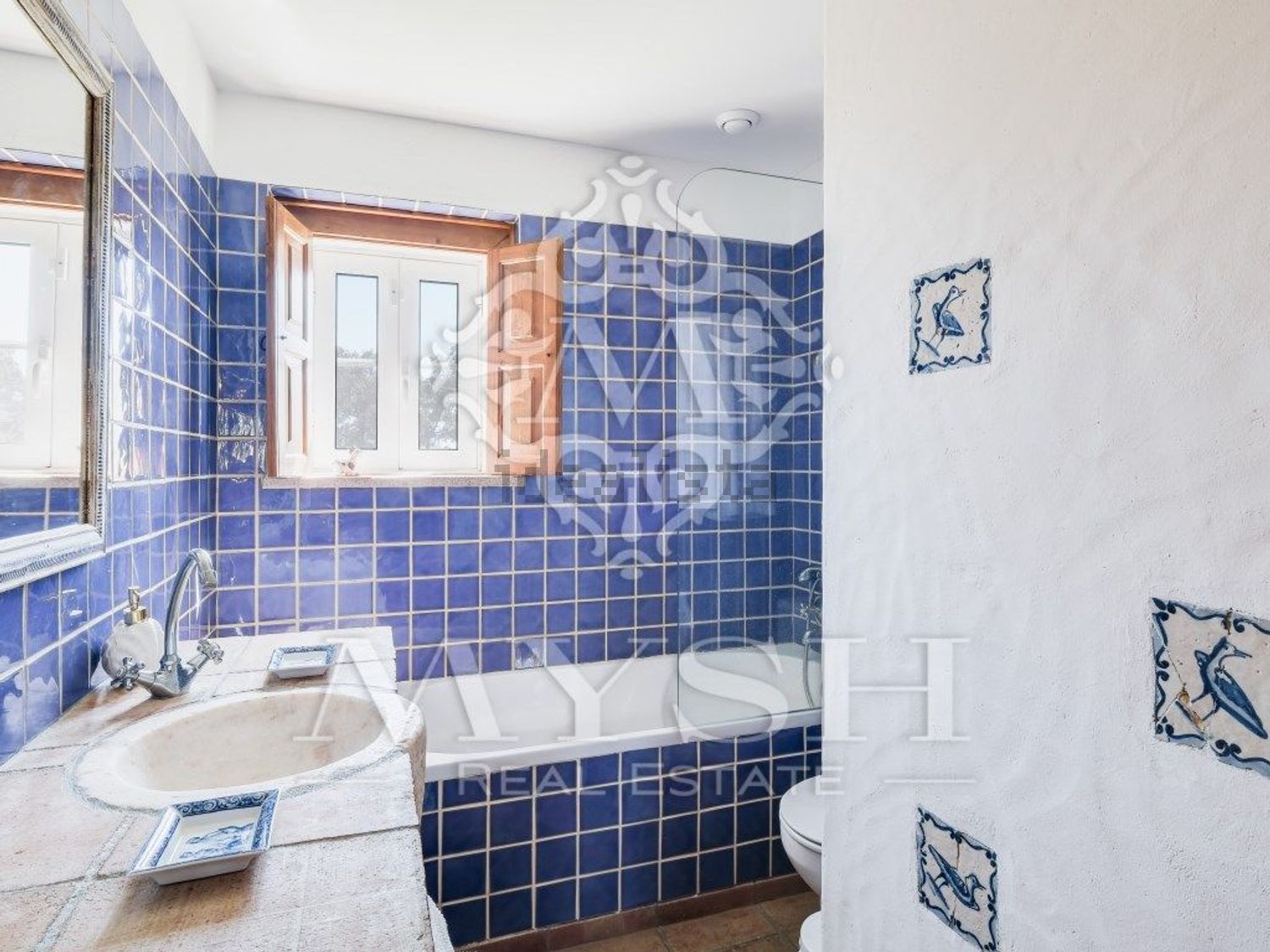 小楼房或独栋别墅出售在Largo da Cruz da Guarda - 卫生间