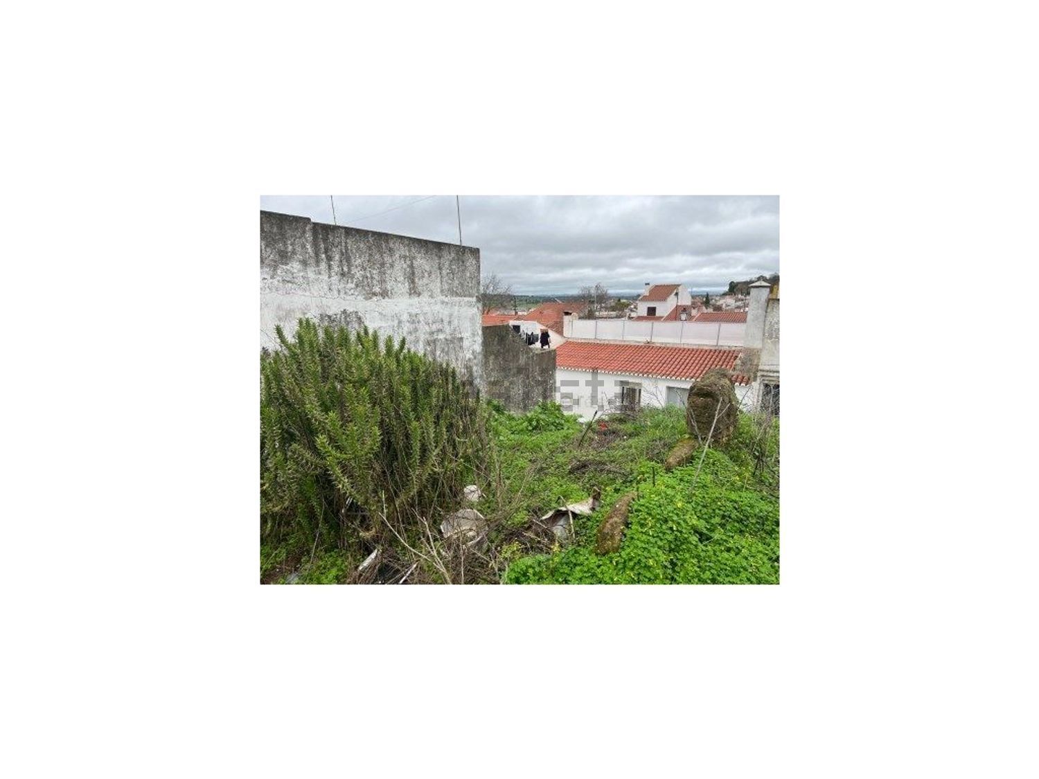 小楼房或独栋别墅出售在Rua da Boavista - 照片