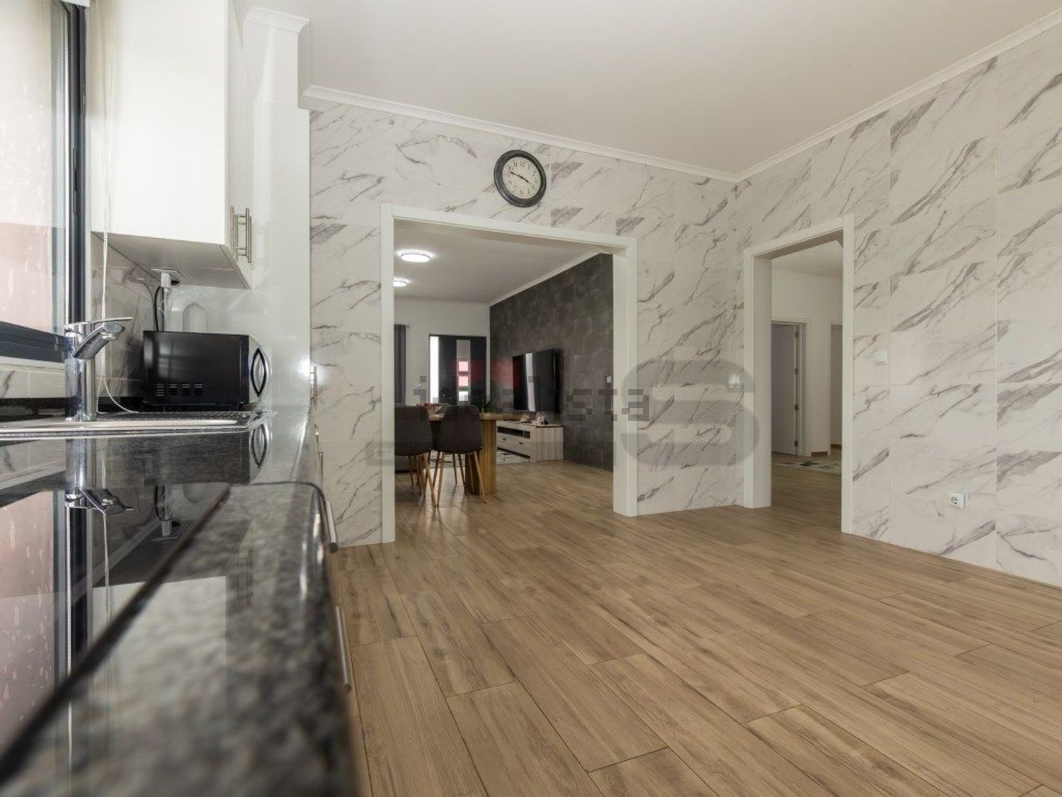 小楼房或独栋别墅出售En1-1a - 照片