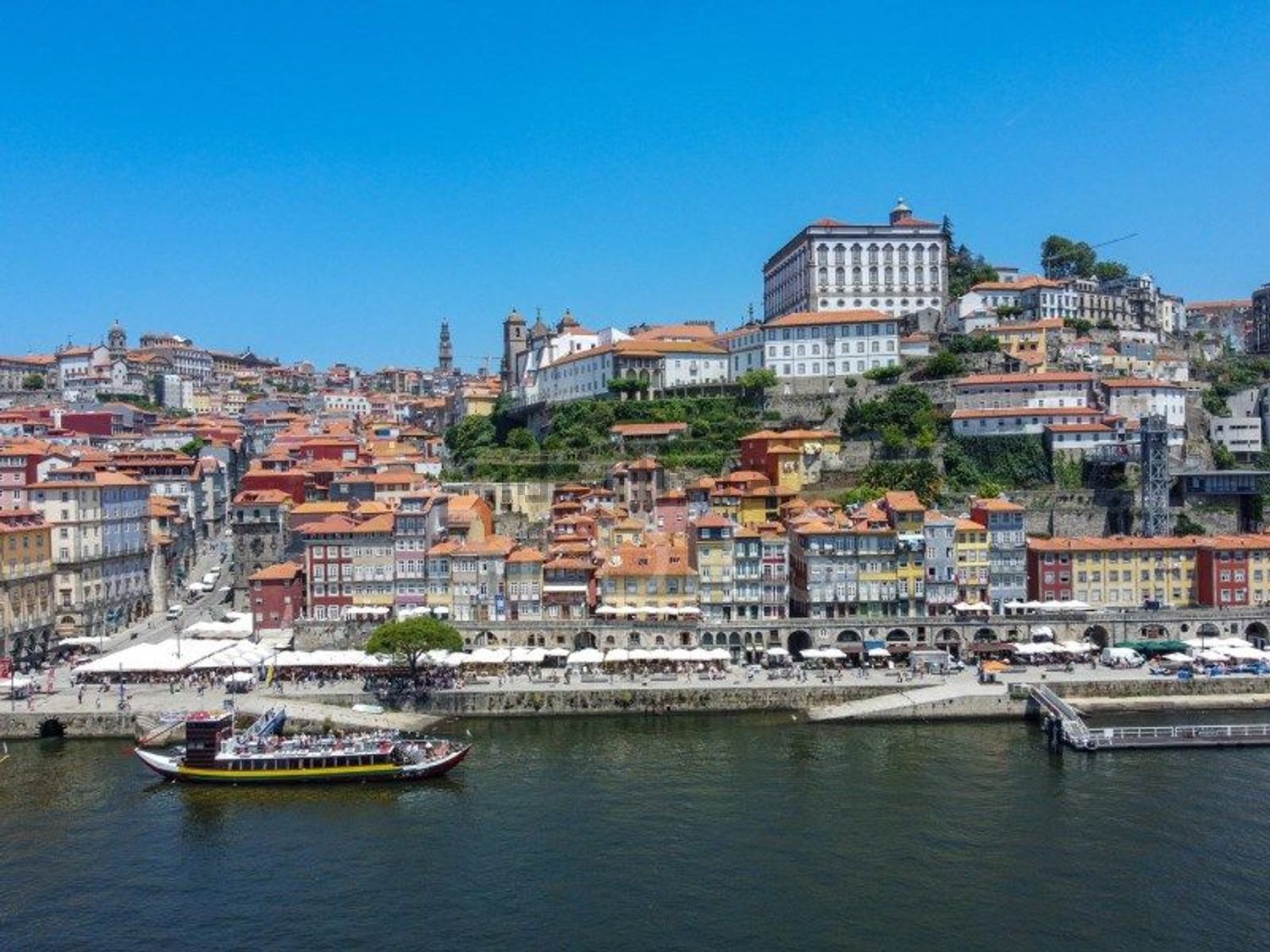 公寓 t3出售在Rua de Adelaide da Silva Pinto Aroso s/n - 视线