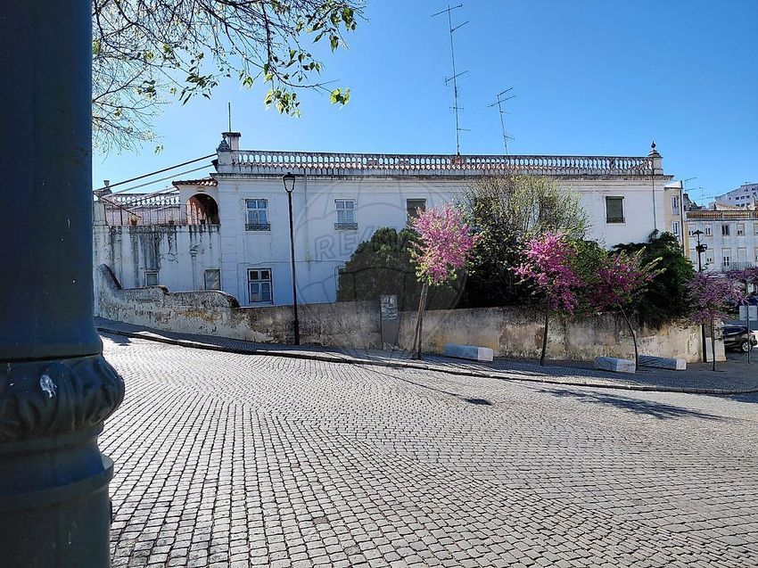 宫殿出售在Largo de São Domingues, 1
