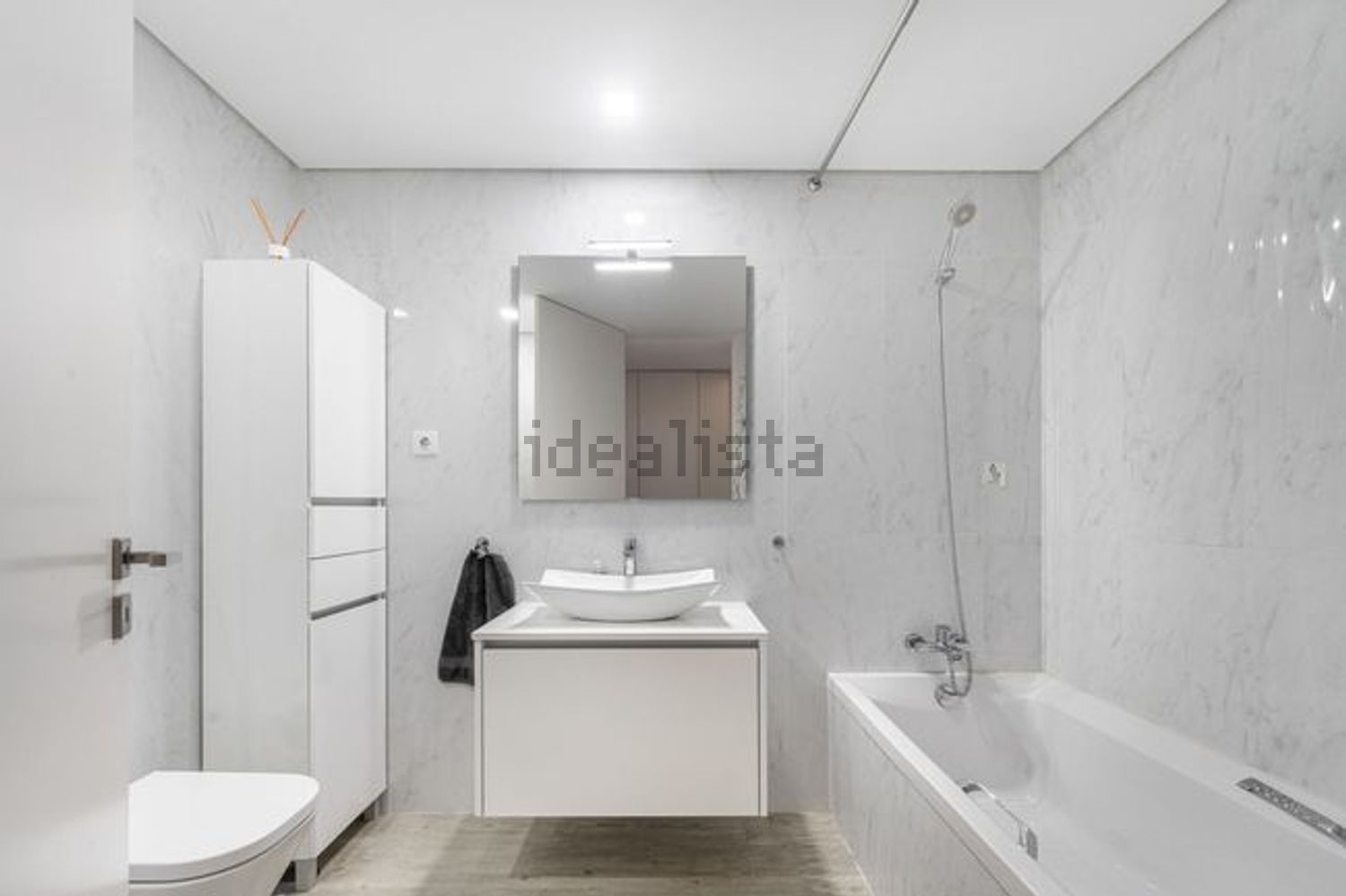 出租公寓 t3在Rua Dom Frei Agostinho de Jesus, 38 - 卫生间