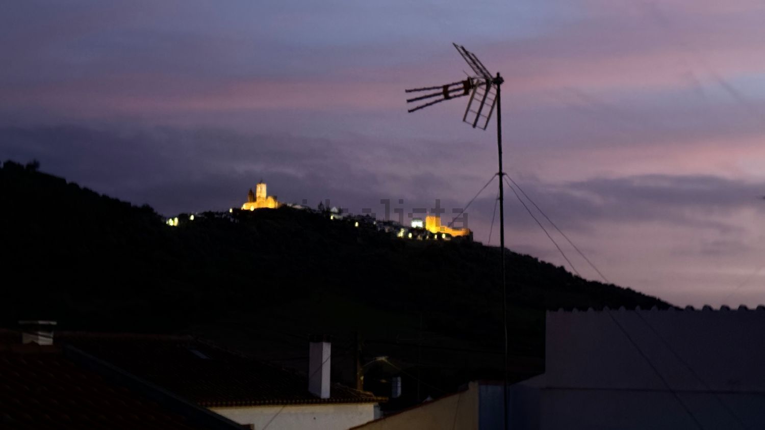 小楼房或独栋别墅出售在Rua do Outeiro, 11 - 视线