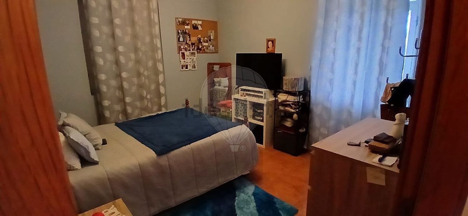 小楼房或独栋别墅出售在Rua da Estrada Principal - 卧室
