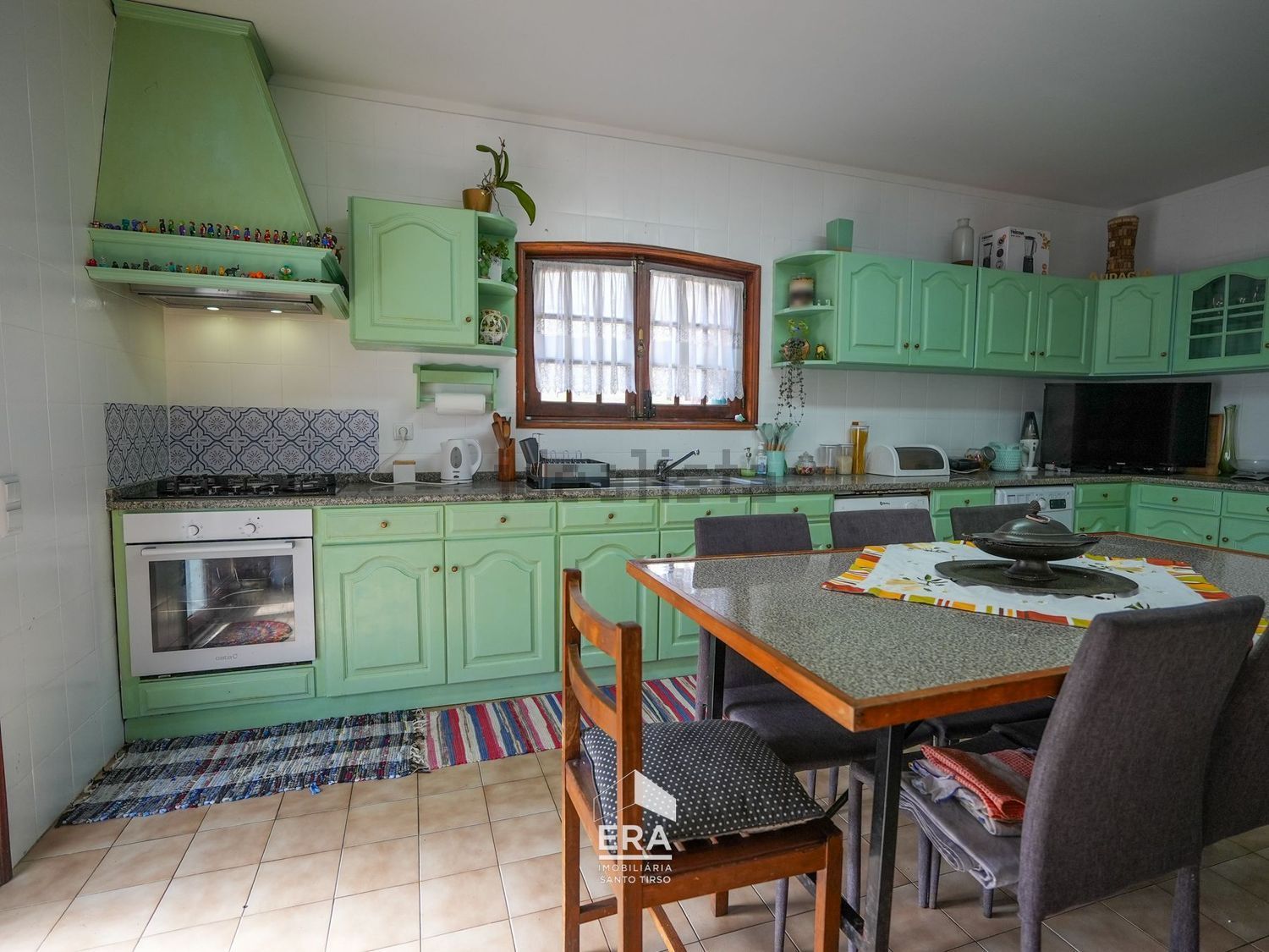 小楼房或独栋别墅出售在Rua Doutor José Cardoso Miranda, 98 - 厨房