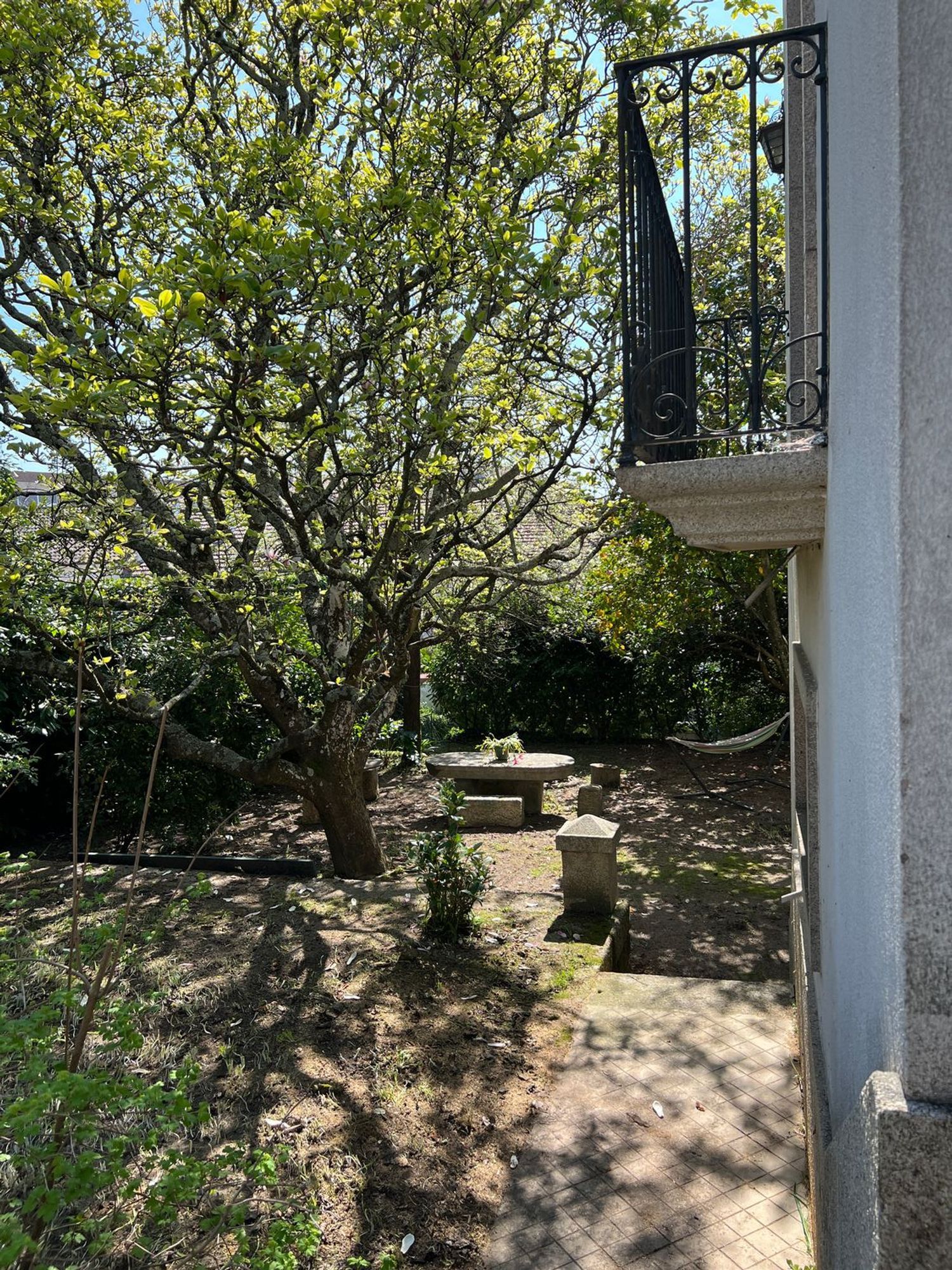小楼房或独栋别墅出售在Vila Real - 照片