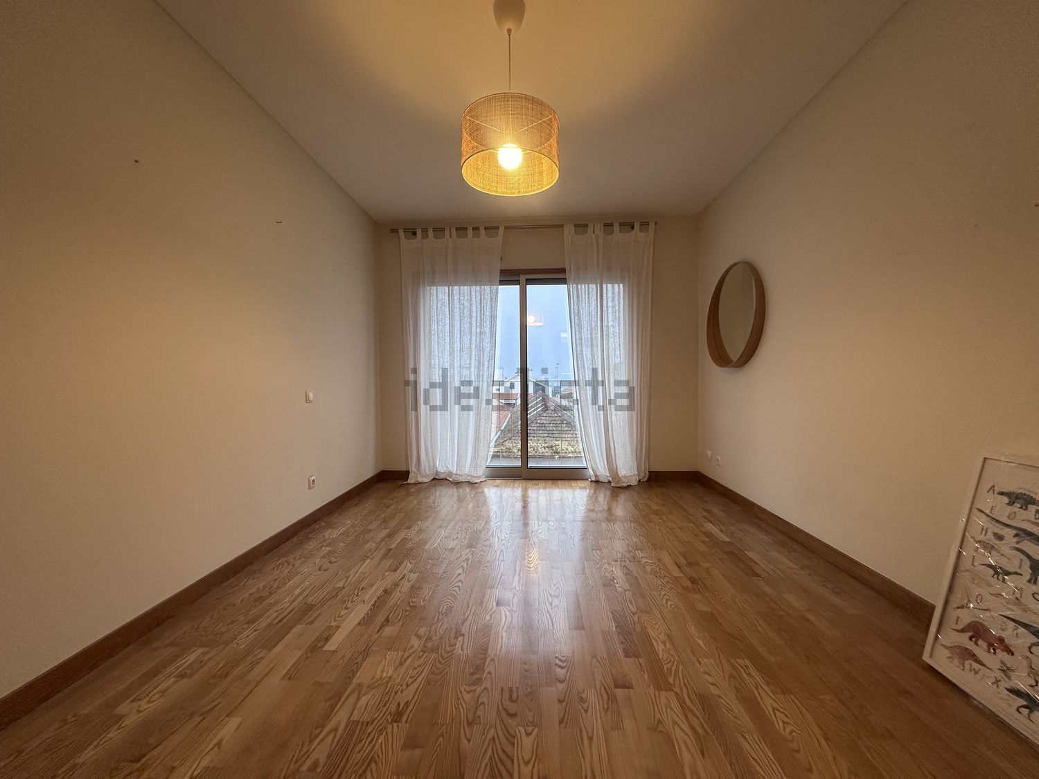 出租公寓 t2在Avenida Serpa Pinto - 卧室