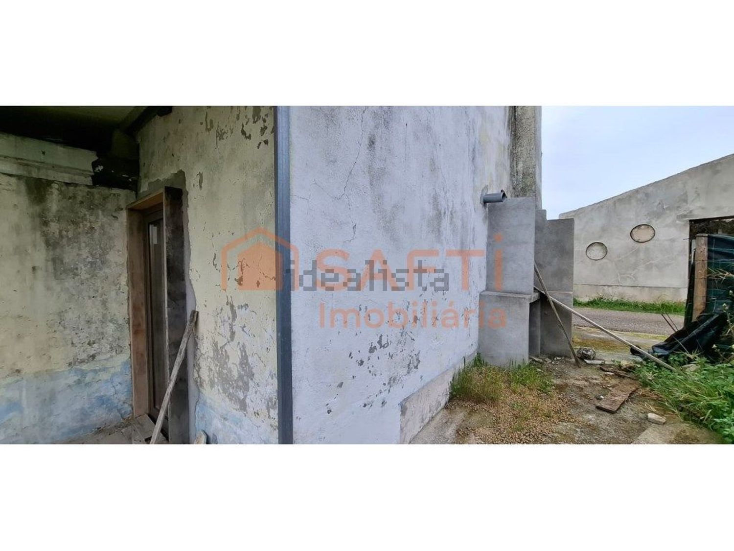 小楼房或独栋别墅出售在Almoster - 照片