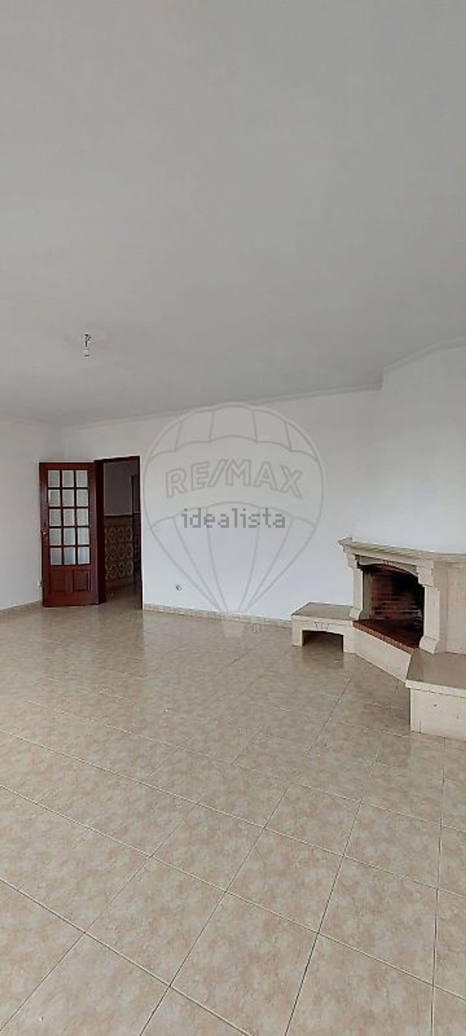 公寓 t2出售在Rua da Restauração, 18 - 居住