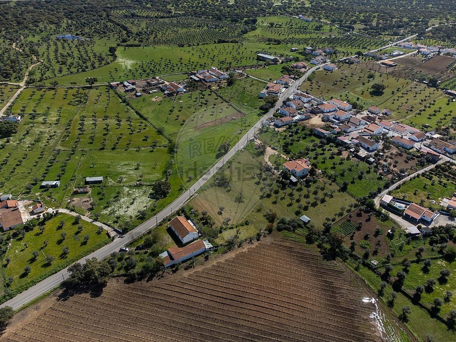 小楼房或独栋别墅出售在Redondo - 照片