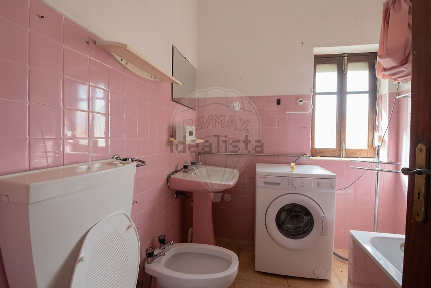 小楼房或独栋别墅出售在São Salvador e Santa Maria - 卫生间