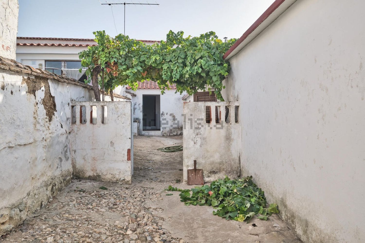 小楼房或独栋别墅出售在Rua de São Sebastião, 38 - 外立面