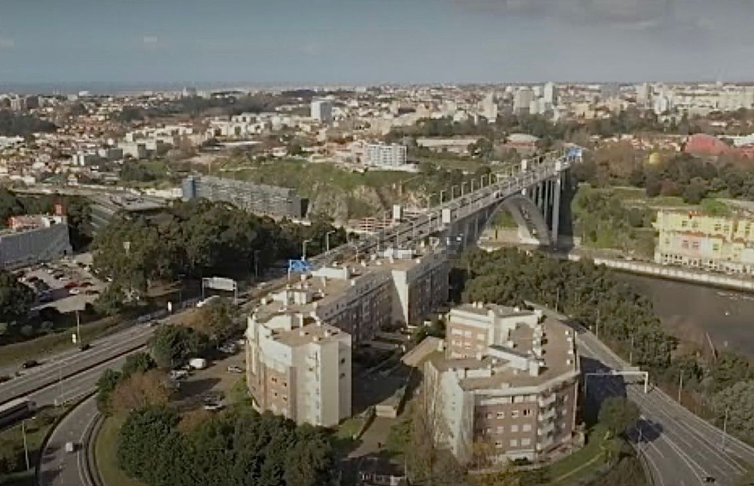 出租公寓 t2在Rua Manuel Moreira Barros, 621 - 照片
