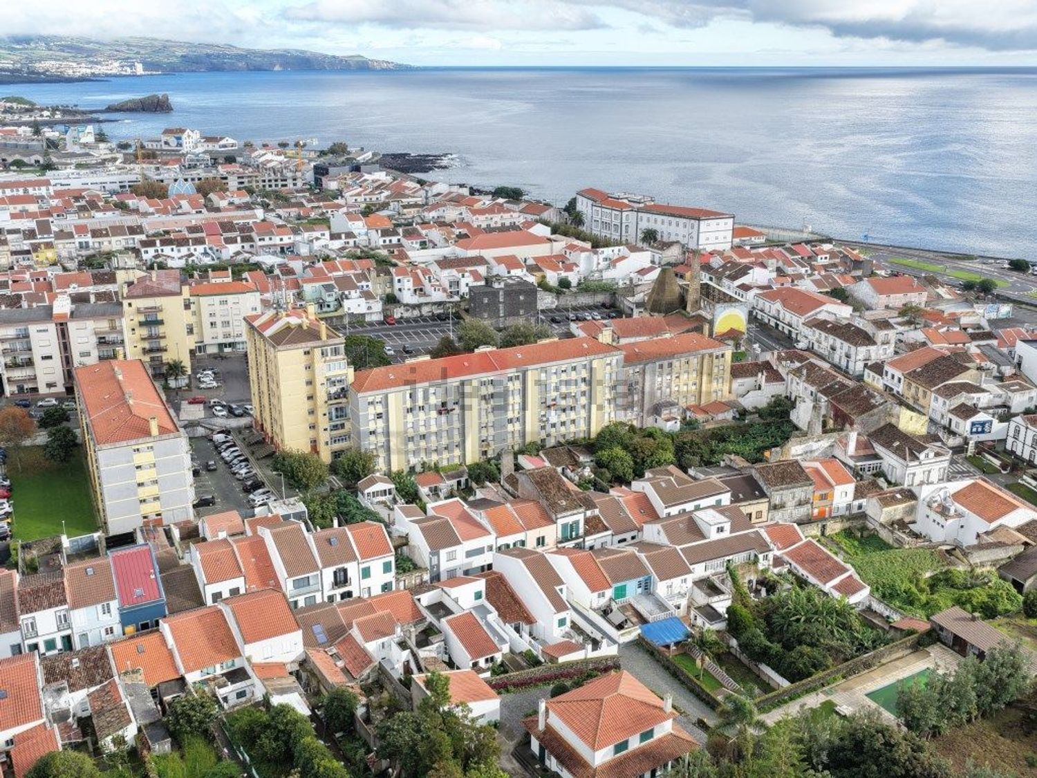小楼房或独栋别墅出售在Rua do Poço - 视线