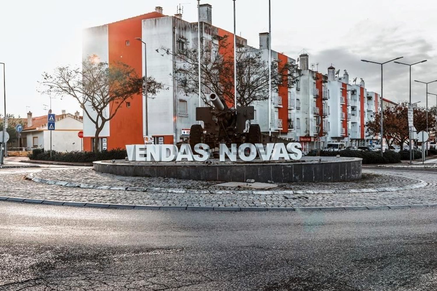 公寓 t2出售在Bairro Doutor Álvaro Cunhal, 10 - 视线