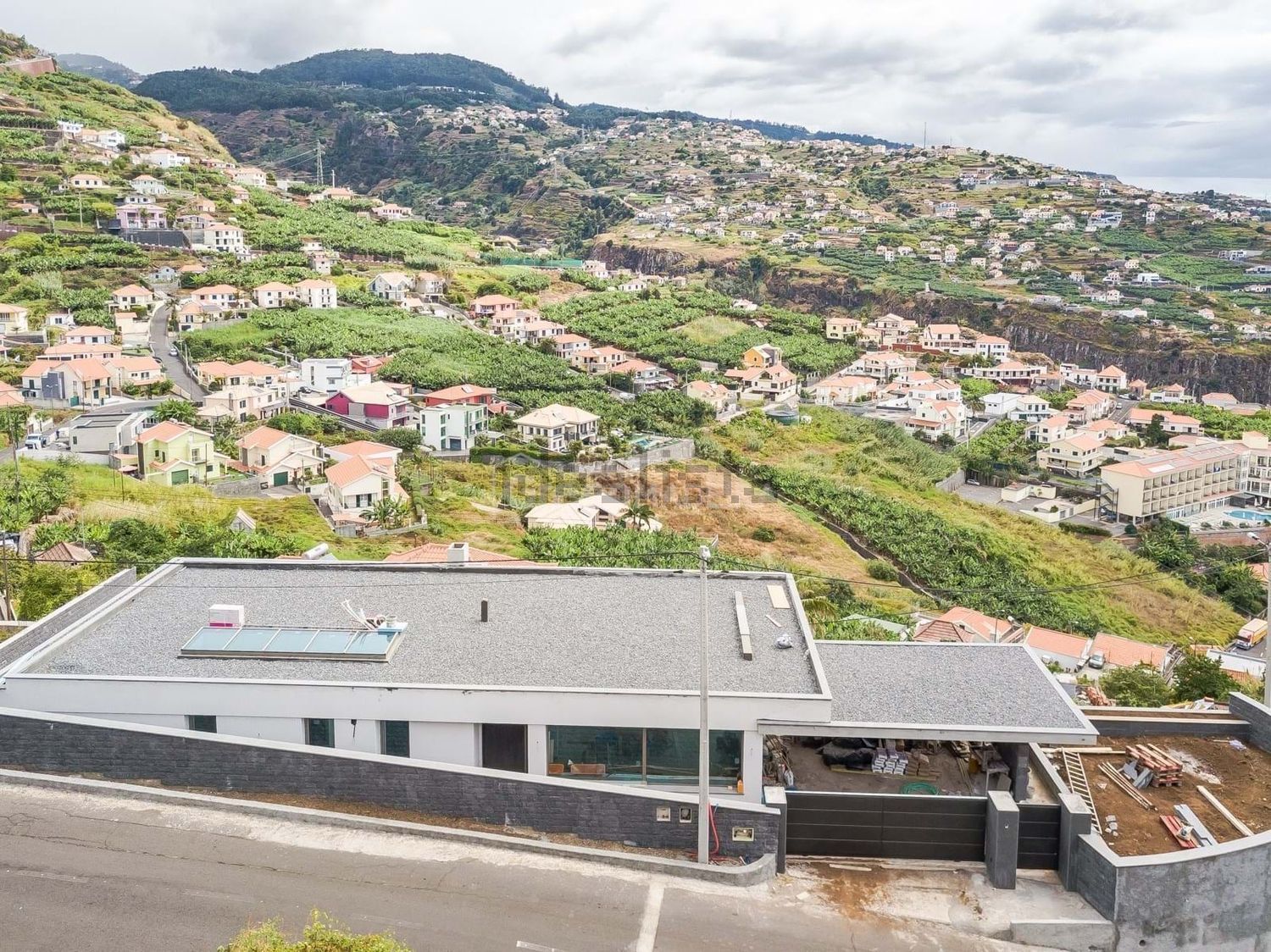 小楼房或别墅出售在Ribeira Brava - 视线