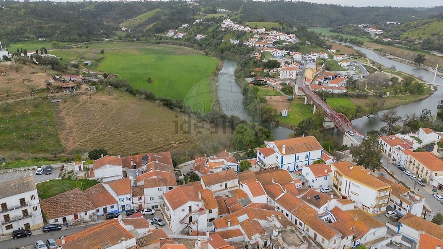 小楼房或独栋别墅出售在São Salvador e Santa Maria - 视线