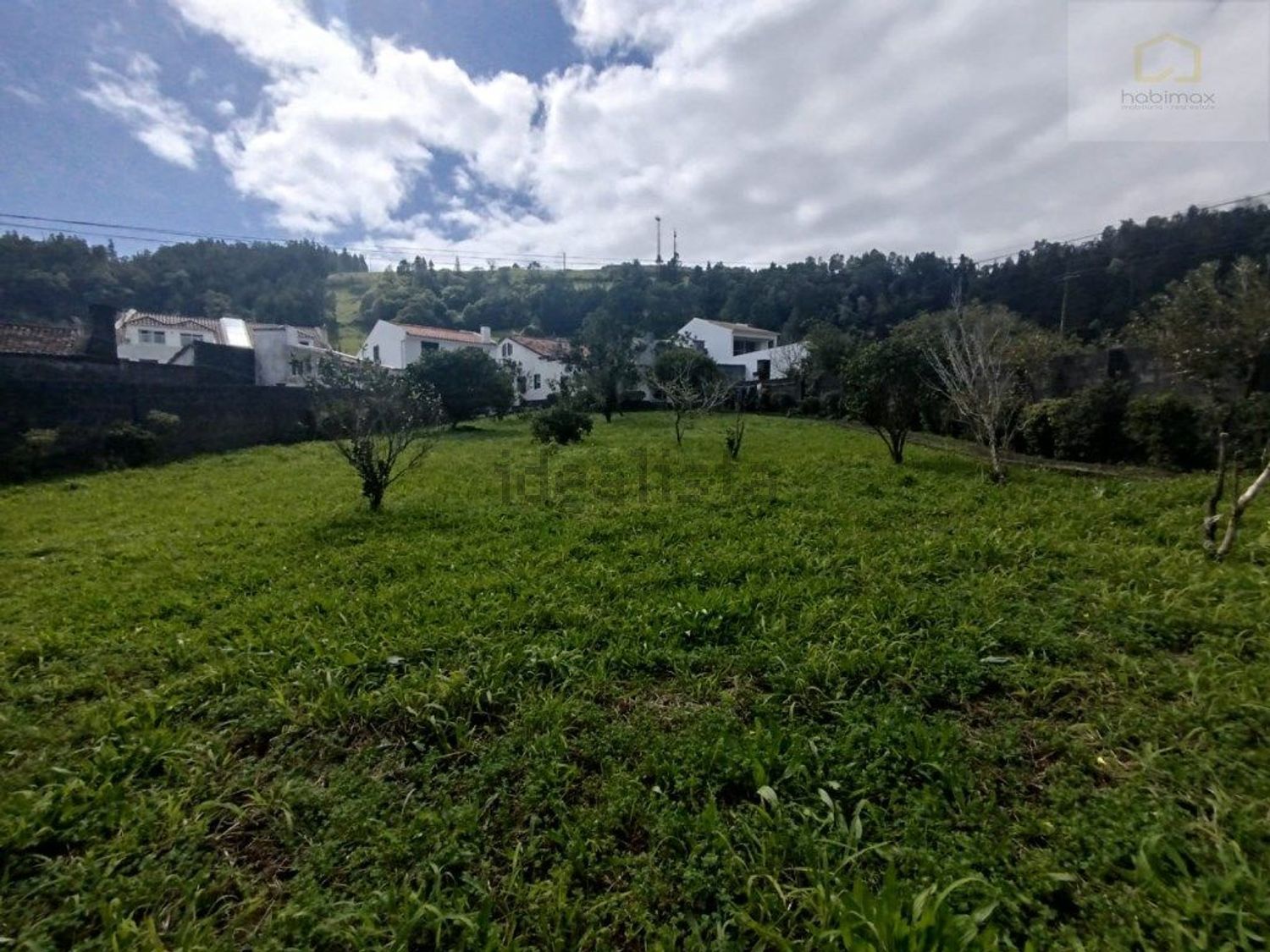 小楼房或独栋别墅出售在Travessa Da Água Quente, 9 - 花园