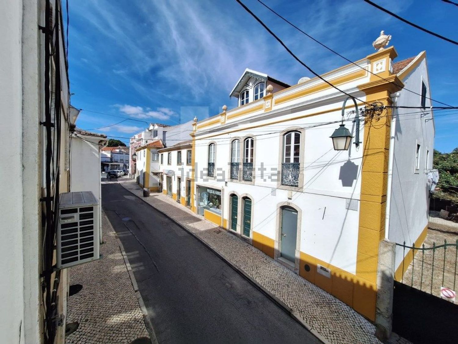 小楼房或独栋别墅出售在Rua Cândido dos Reis, 33 - 视线