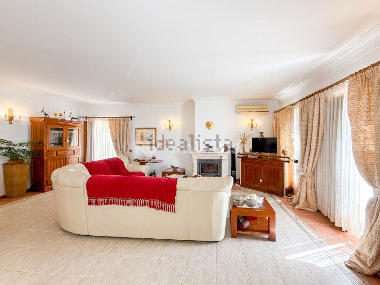 小楼房或独栋别墅出售在Rua José Afonso s/n - 客厅