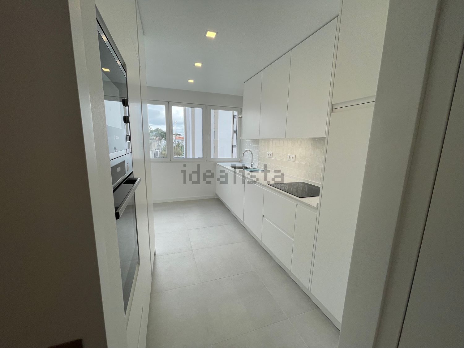 公寓 t4出售在Rua Pinheiro Borges, 22 - 厨房