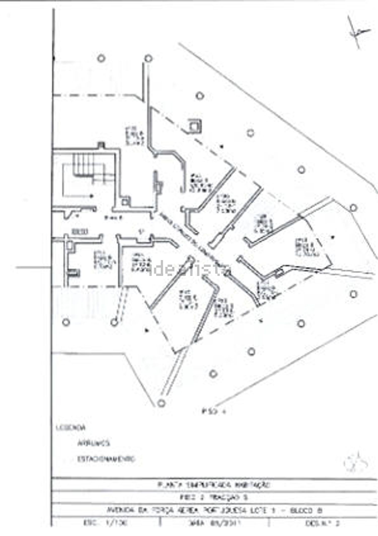 出租公寓 t4在Rua Álvaro de Sousa, 3 - 平面图