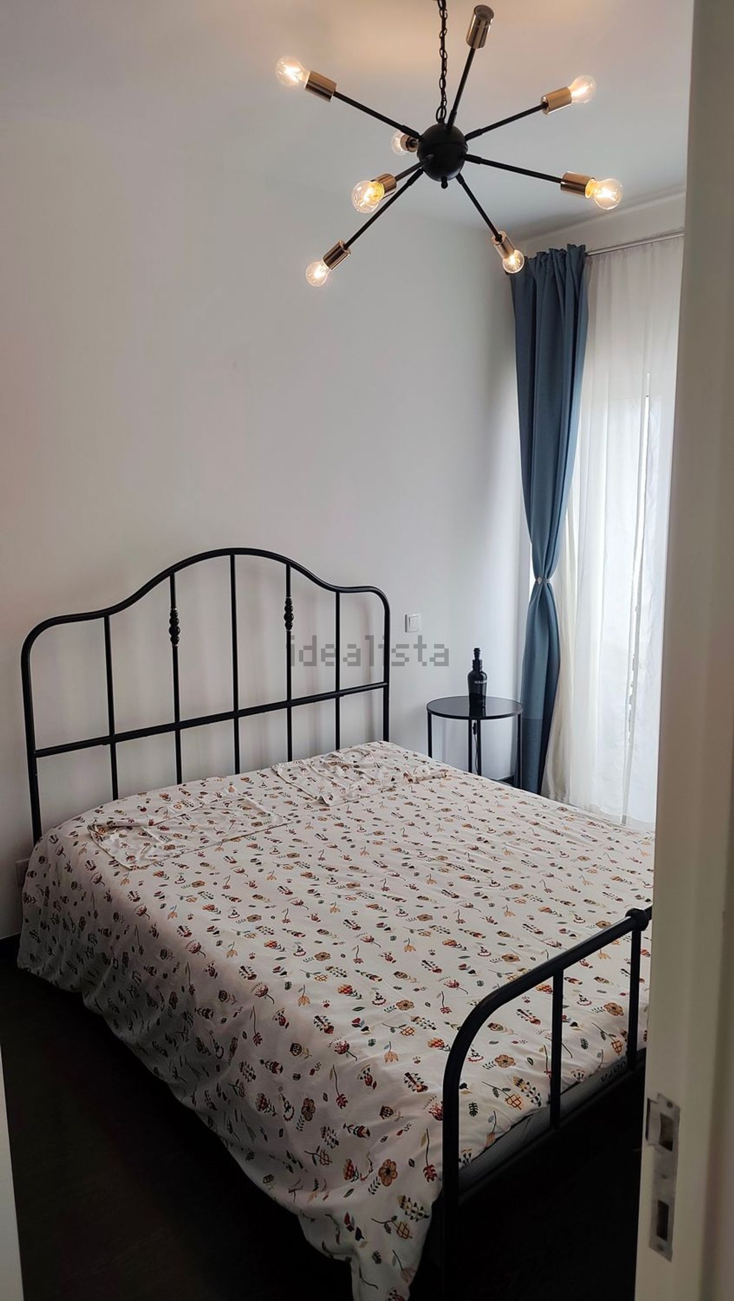 出租房间在Rua Comandante José Nunes da Cruz, 4 - 卧室