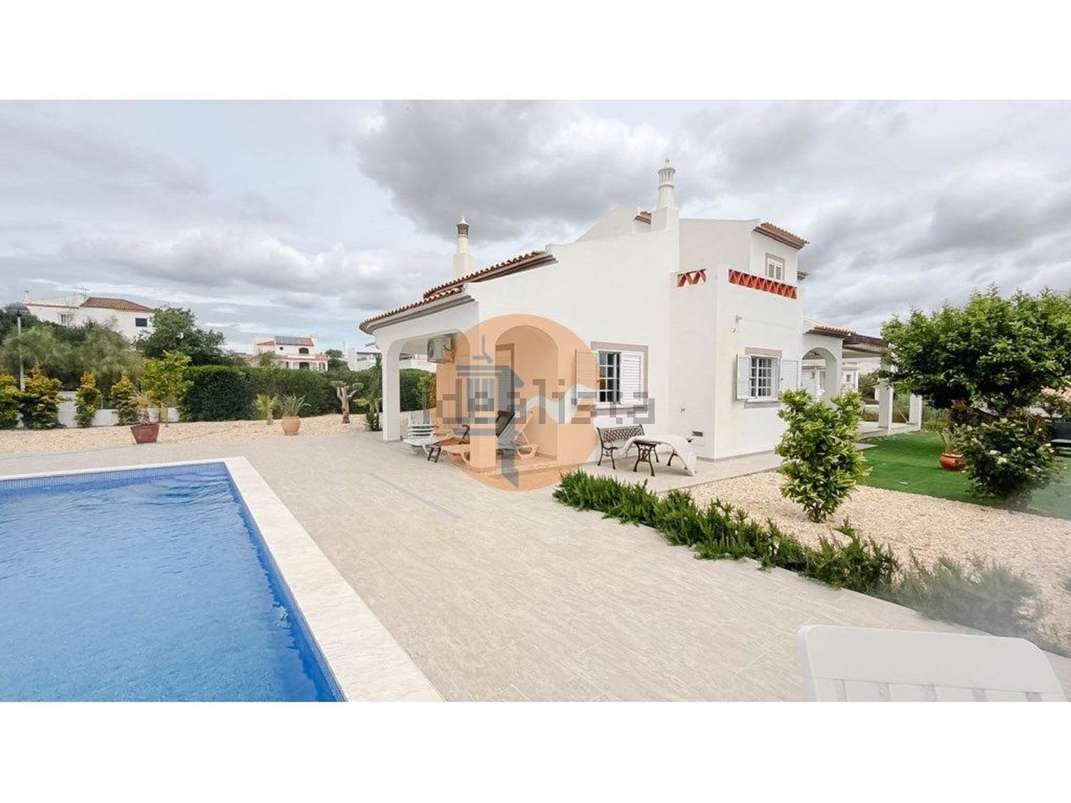 小楼房或独栋别墅出售在Quinta do Sobral - São Bartolomeu - 游泳池