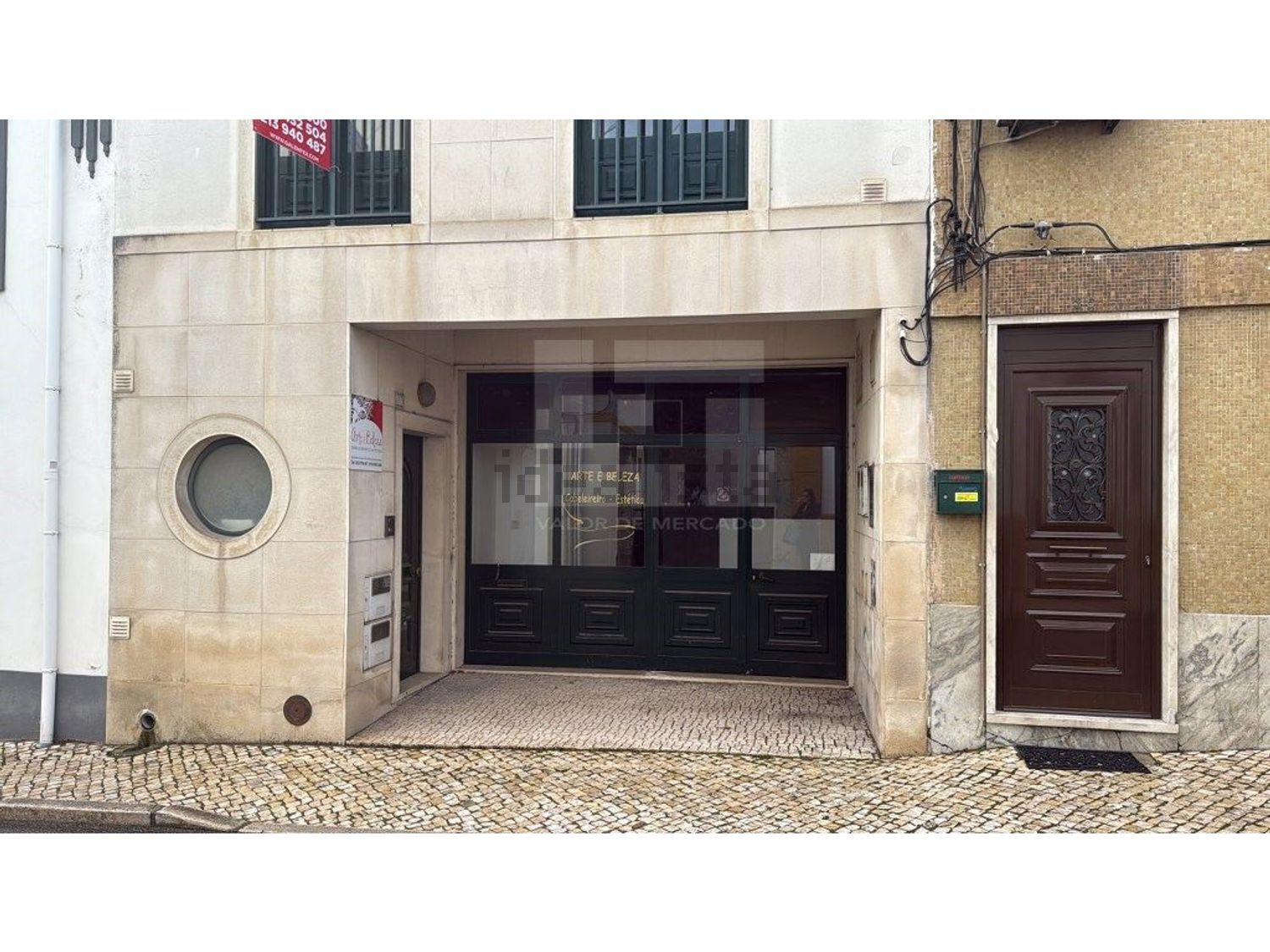 小楼房或独栋别墅出售在Rua Cândido dos Reis, 33 - 视线