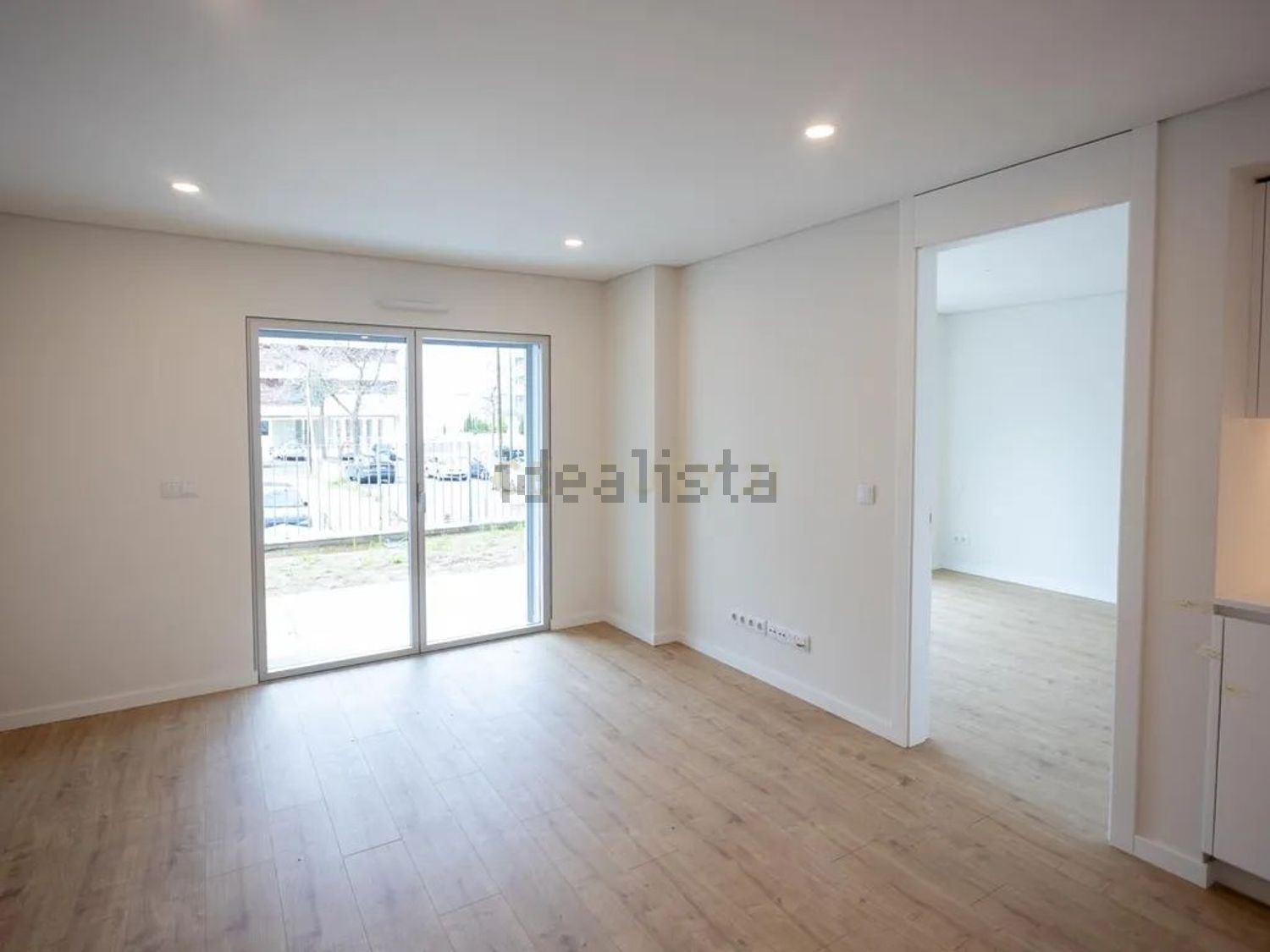 公寓 t1出售在Rua Sarmento de Beires, 47 - 居住