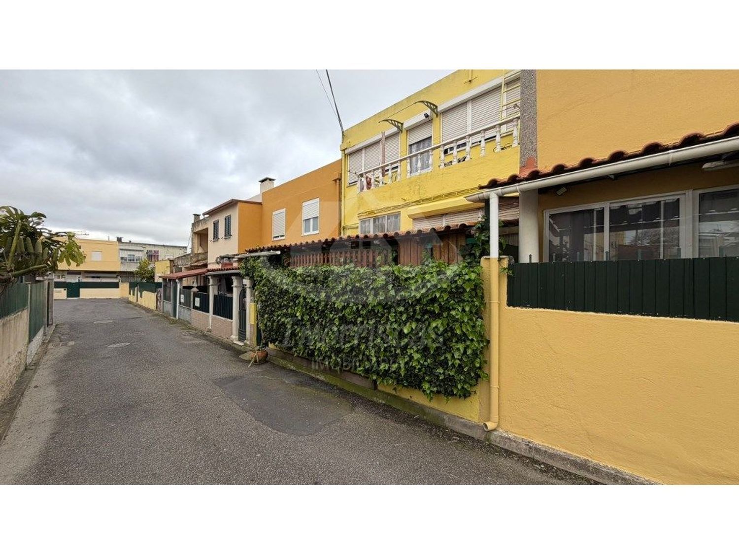 联排别墅出售在Bairro das Loureiras, 78 - 视线