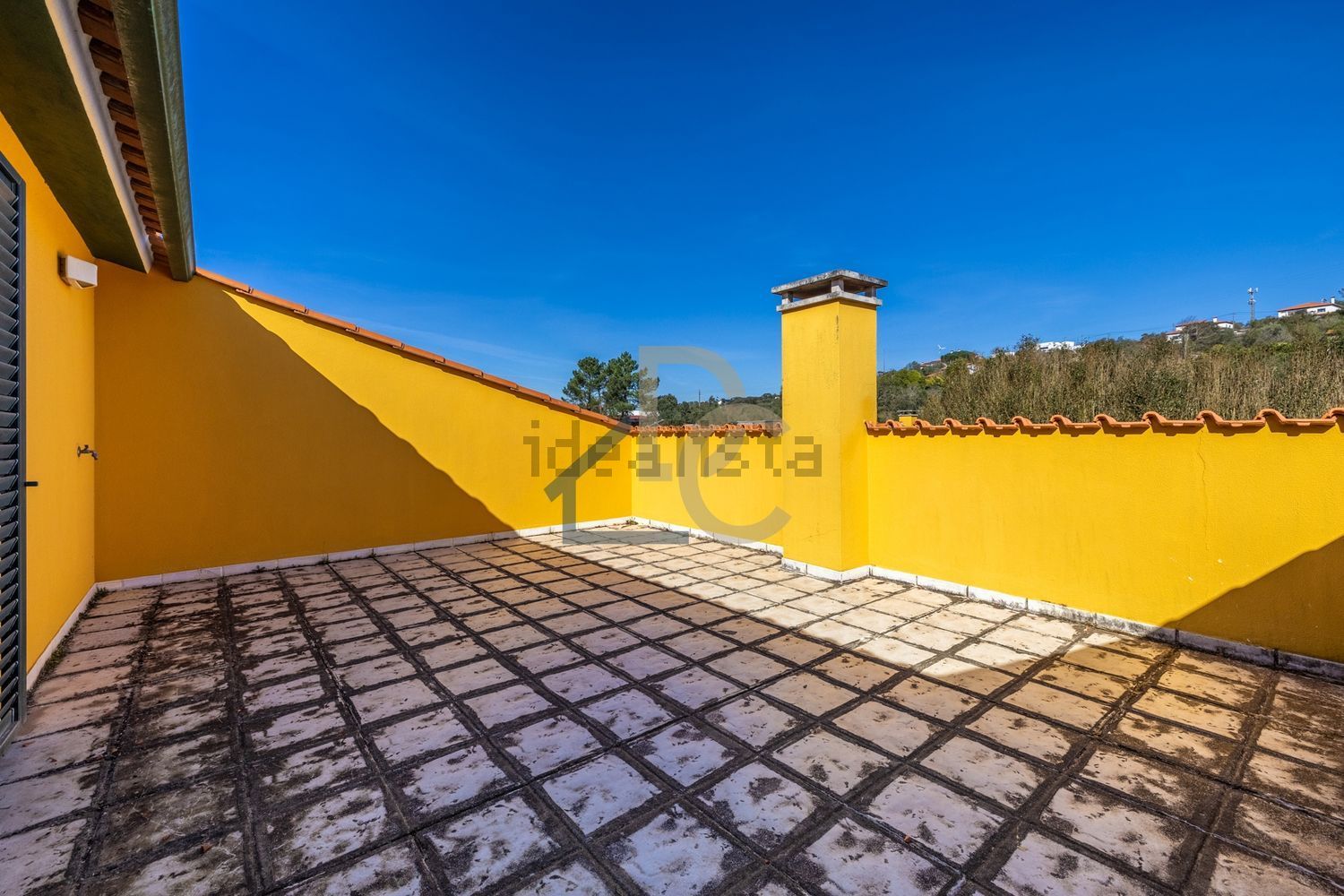 小楼房或独栋别墅出售在Avenida de Nossa Senhora de Fátima, 132 - 阳台