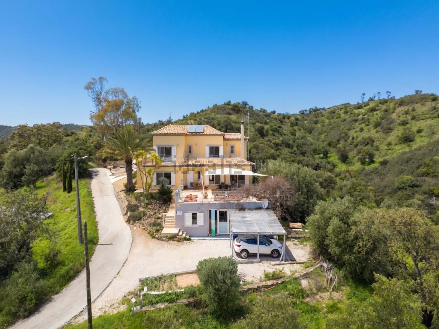 小楼房或别墅出售在Rua de Hortas - 外立面